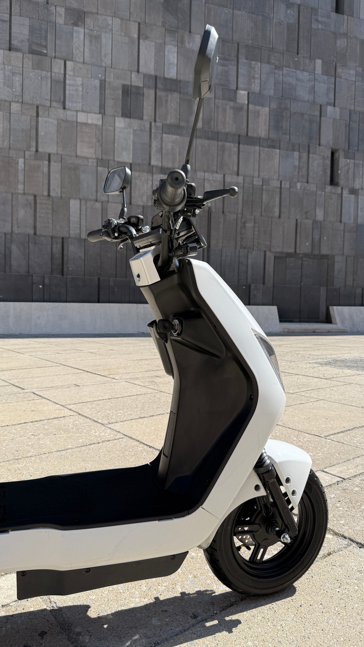 GBike White