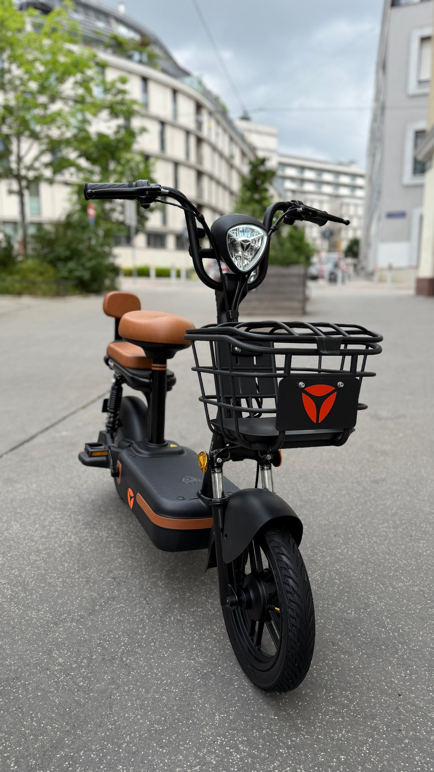 YADEA Lite-A Schwarz